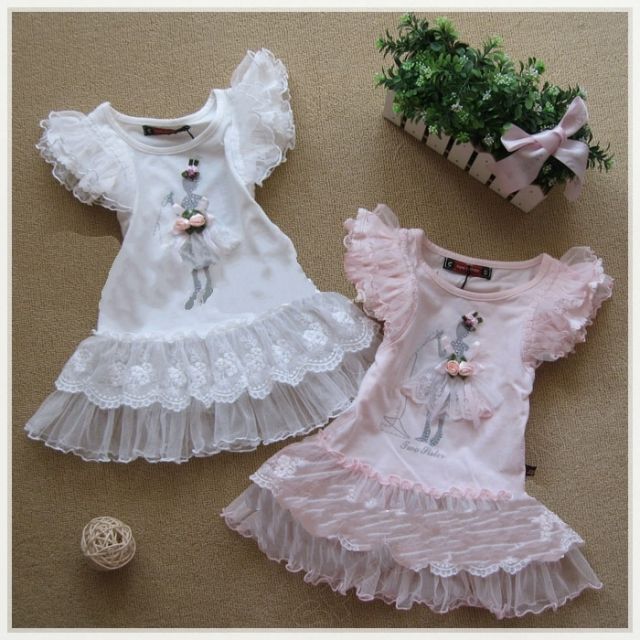 1. Альбом: Одежда с куколками для наших куколок.