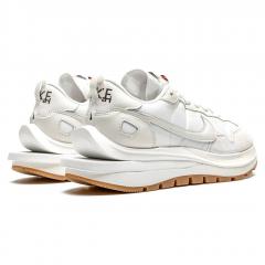 NIKE X SACAI VAPORWAFFLE SAIL GUM SNEAKER