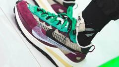 NIKE X SACAI VAPORWAFFLE VILLAIN RED