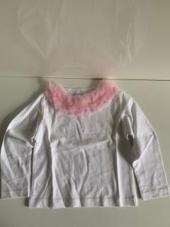 белый с длинным рукавом и розовой рюшей