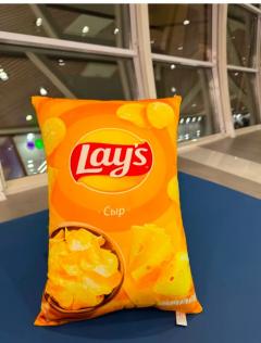 - Lays Сыр 