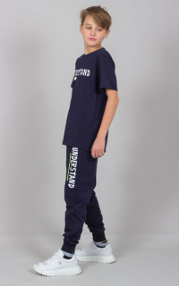 темно-синий