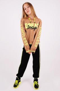 коричневый