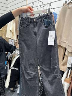 темно-серый