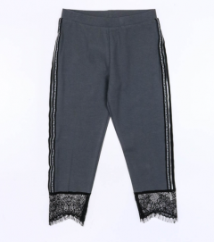 темно-серый