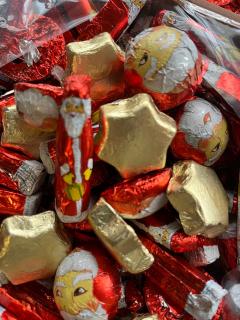 -вес конфет 225 г