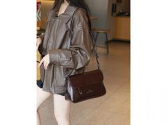 КОРИЧНЕВАЯ