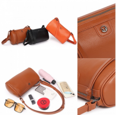 коричневый