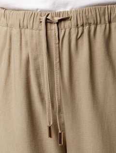 светло-бежевый