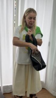 черный