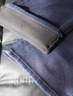 темно-синий