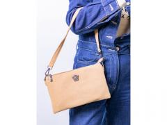 коричневый