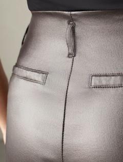 темно-серебряный	