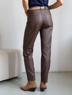 коричневый