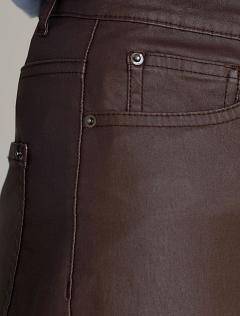 коричневый