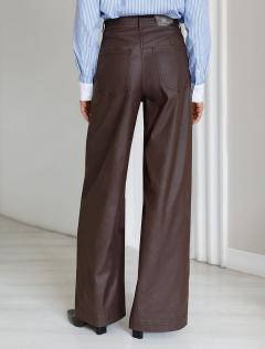 коричневый