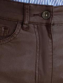 коричневый