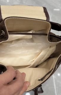 темно-коричневый