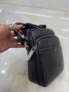 нужную сумочку цифрой в комментах