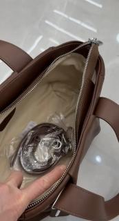 коричневый