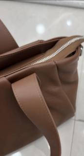 коричневый