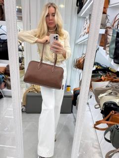 коричневый