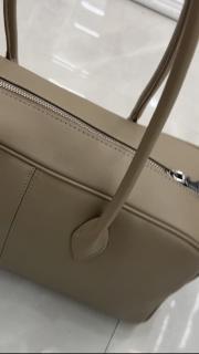 темно-бежевый