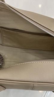 темно-бежевый