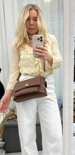 коричневый