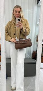 коричневый