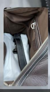 коричневый