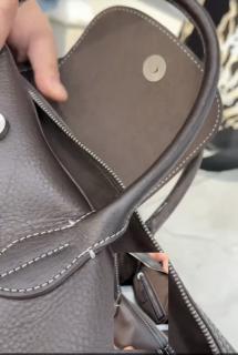 коричневый