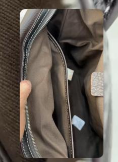 коричневый