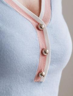 светло-голубой