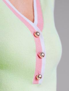 светло-зеленый