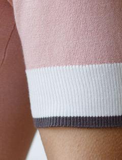  светло-розовый