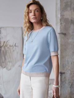 светло-голубой