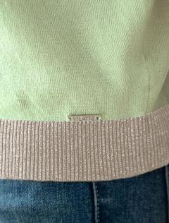 светло-зеленый