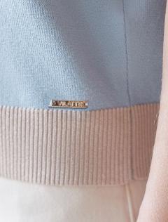 светло-голубой