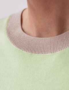 светло-зеленый