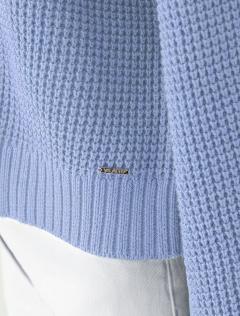 светло-голубой