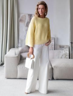 светло-желтый