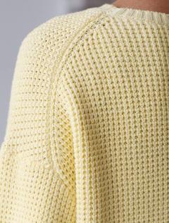 светло-желтый