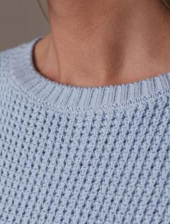 светло-голубой