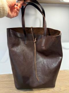 коричневый