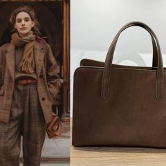 коричневый