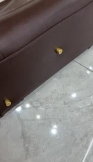 коричневый