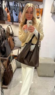 коричневый