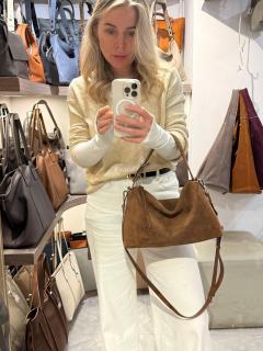 коричневый