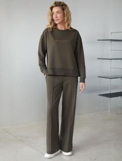 хаки_athleisure mood